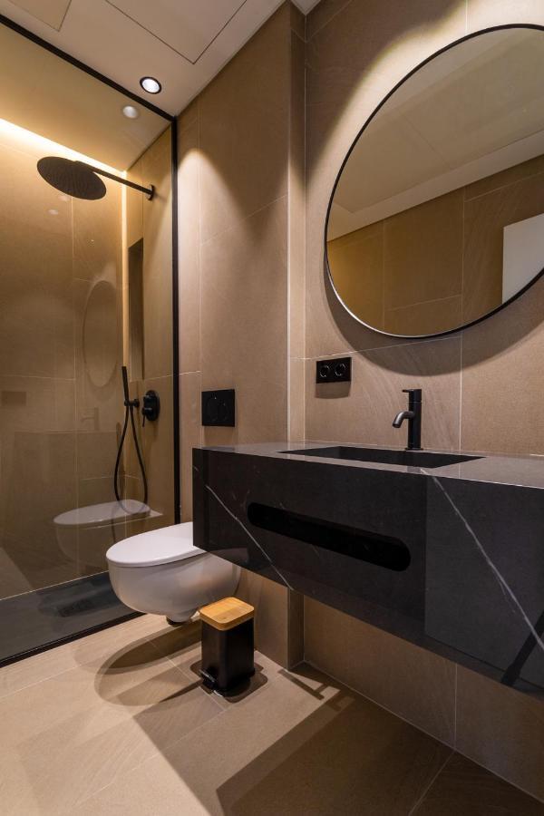 كونيل ذي لا فرونتيرا Hotel Apartamentos Hamus المظهر الخارجي الصورة