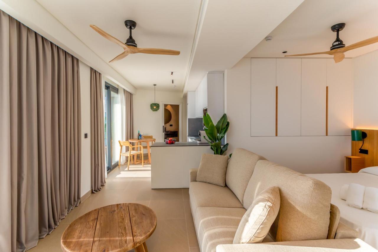 كونيل ذي لا فرونتيرا Hotel Apartamentos Hamus المظهر الخارجي الصورة