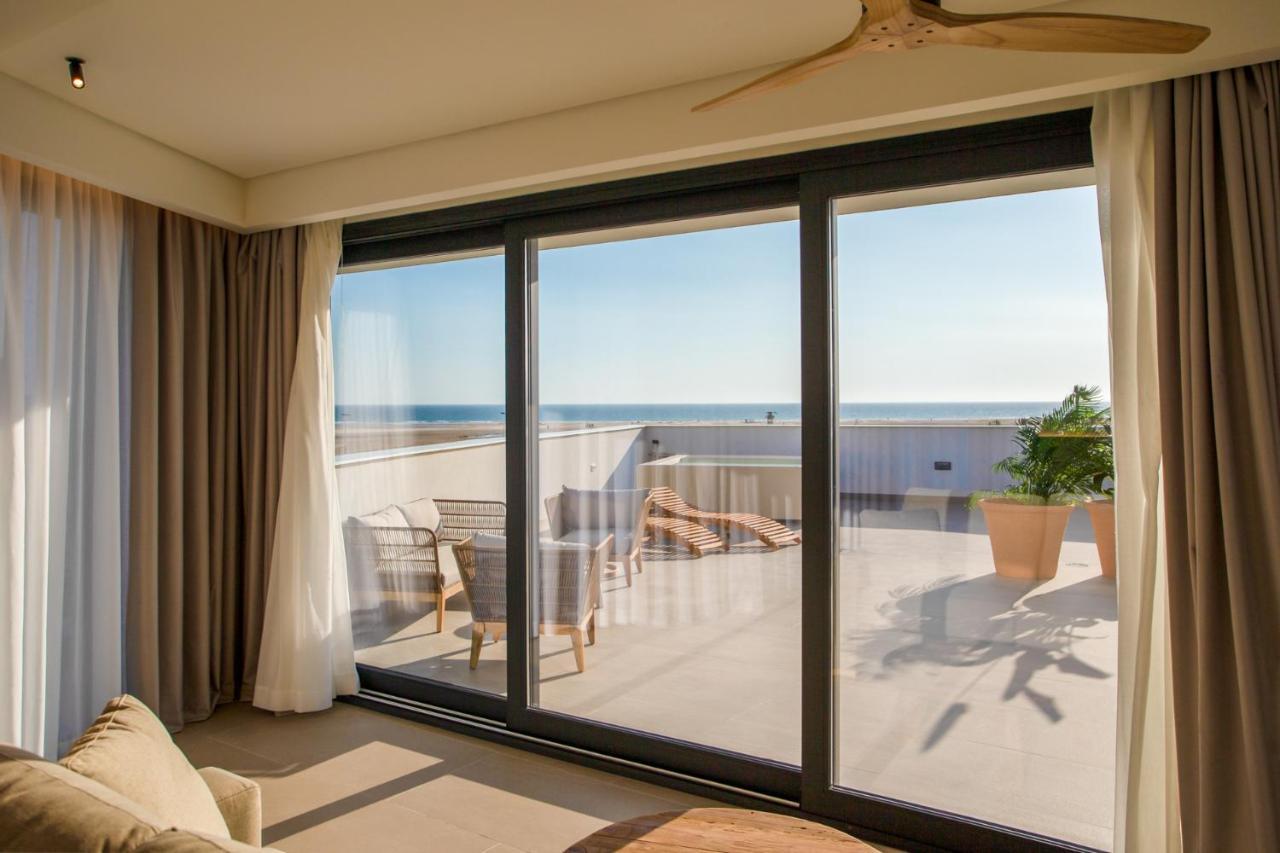 كونيل ذي لا فرونتيرا Hotel Apartamentos Hamus المظهر الخارجي الصورة
