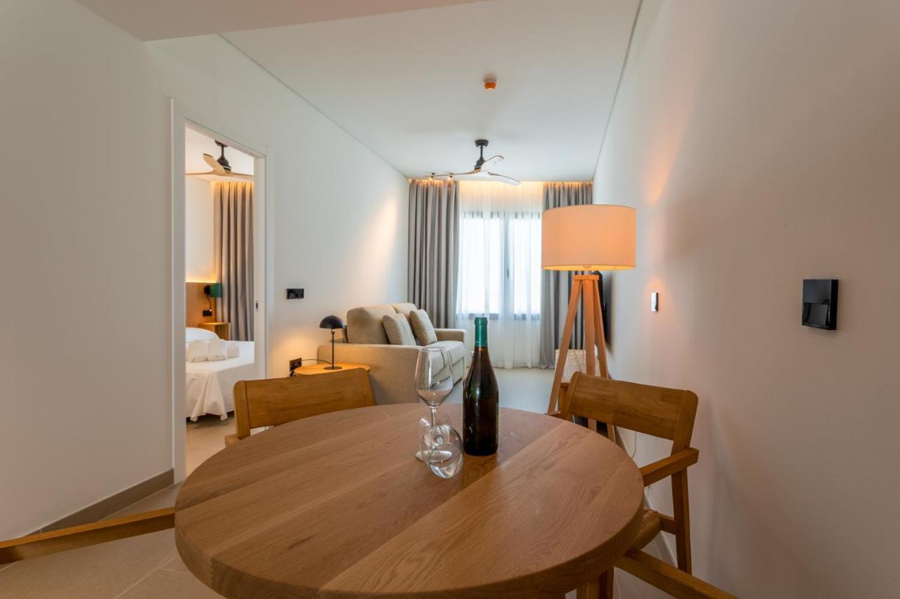 كونيل ذي لا فرونتيرا Hotel Apartamentos Hamus المظهر الخارجي الصورة