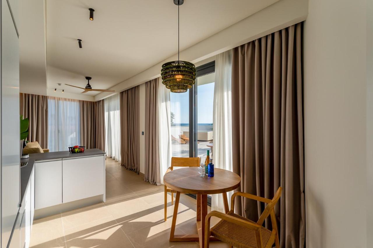 كونيل ذي لا فرونتيرا Hotel Apartamentos Hamus المظهر الخارجي الصورة
