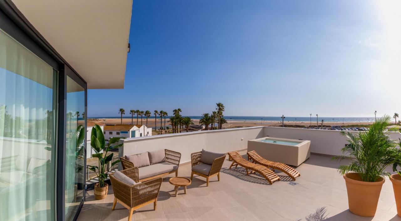 كونيل ذي لا فرونتيرا Hotel Apartamentos Hamus المظهر الخارجي الصورة