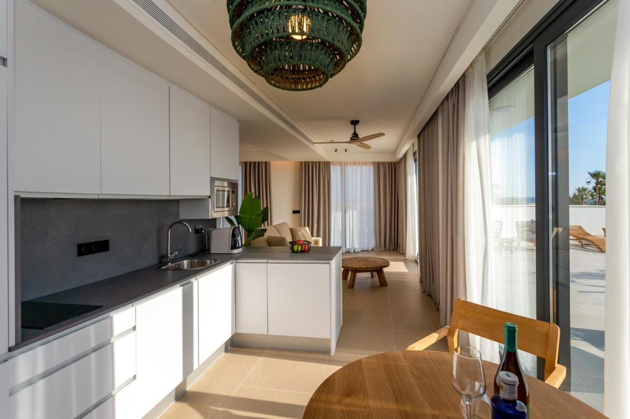 كونيل ذي لا فرونتيرا Hotel Apartamentos Hamus المظهر الخارجي الصورة