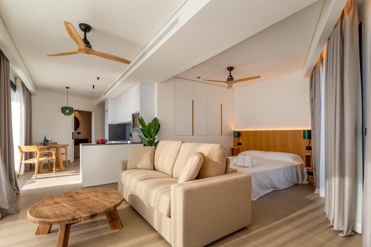 كونيل ذي لا فرونتيرا Hotel Apartamentos Hamus المظهر الخارجي الصورة