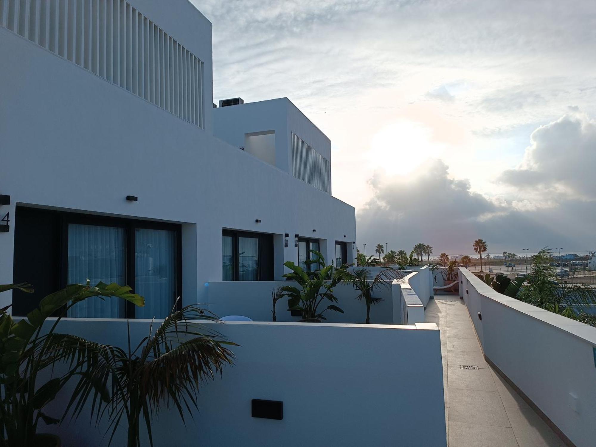 كونيل ذي لا فرونتيرا Hotel Apartamentos Hamus المظهر الخارجي الصورة